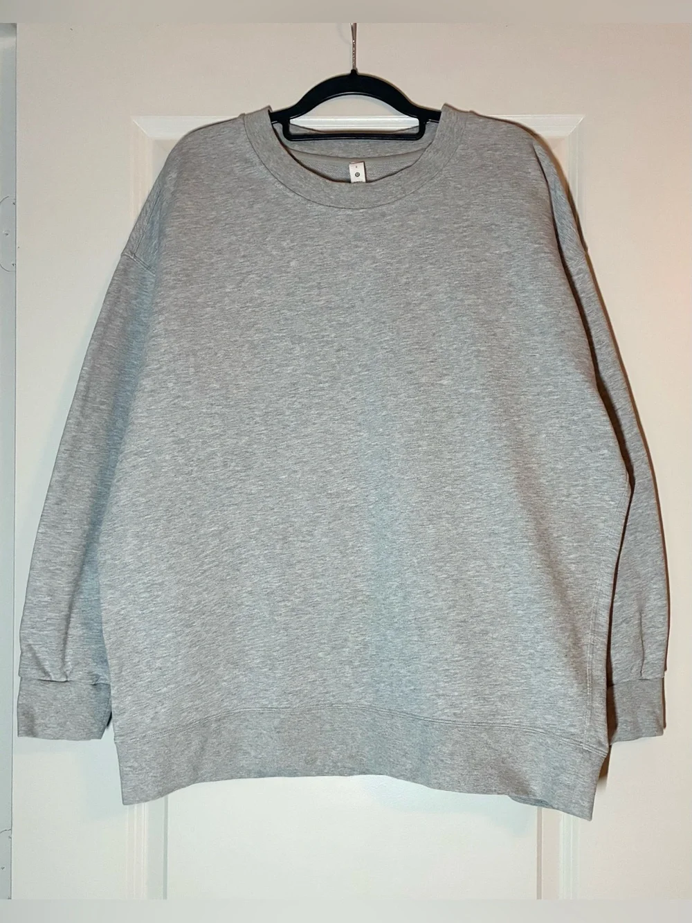 Lululemon Perfectly Oversized Crew in Heathered Core Ultra Light Grey Size 8